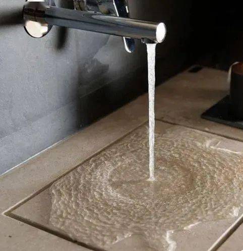 等我買(mǎi)第2套房,衛(wèi)生間絕不裝洗手池,學(xué)他家做拉槽下水,上檔次